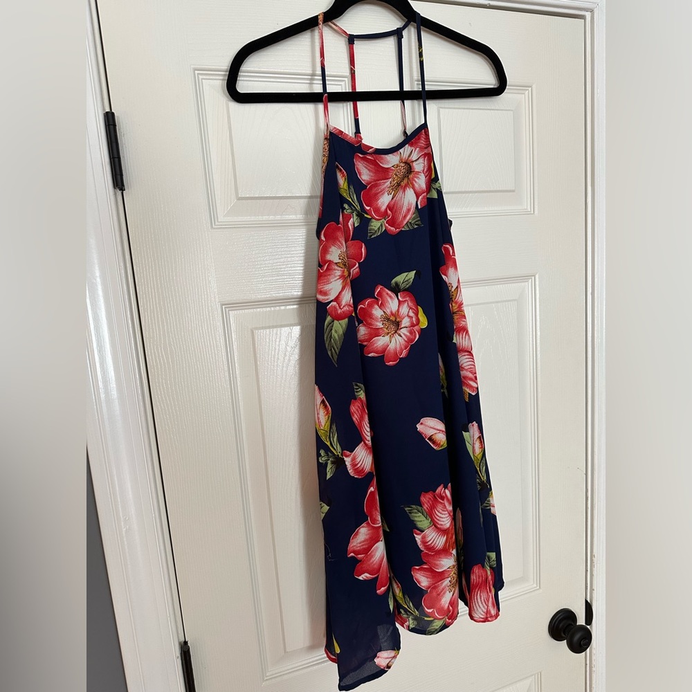 Super cute flowy sundress